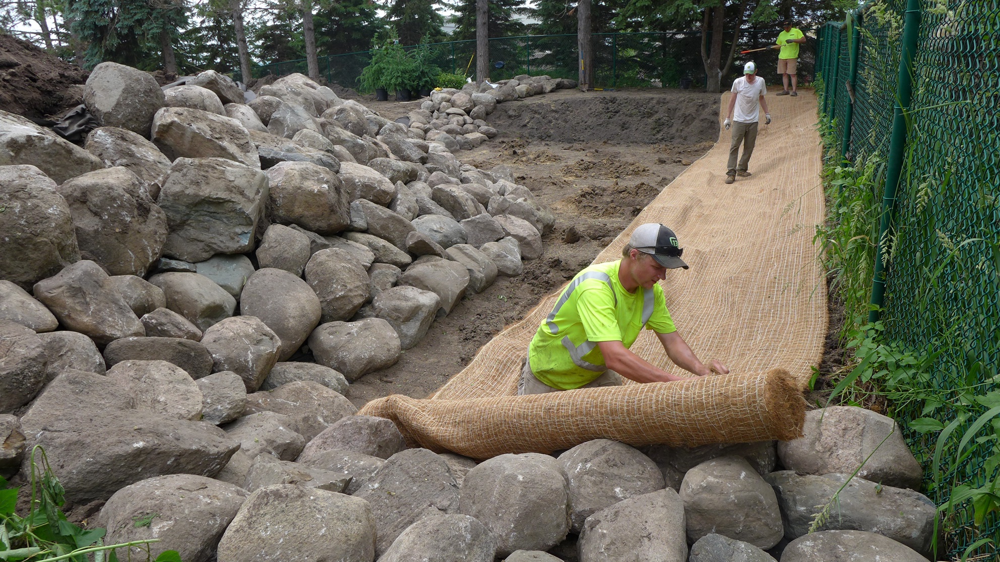 Image slide of Large basin construction
